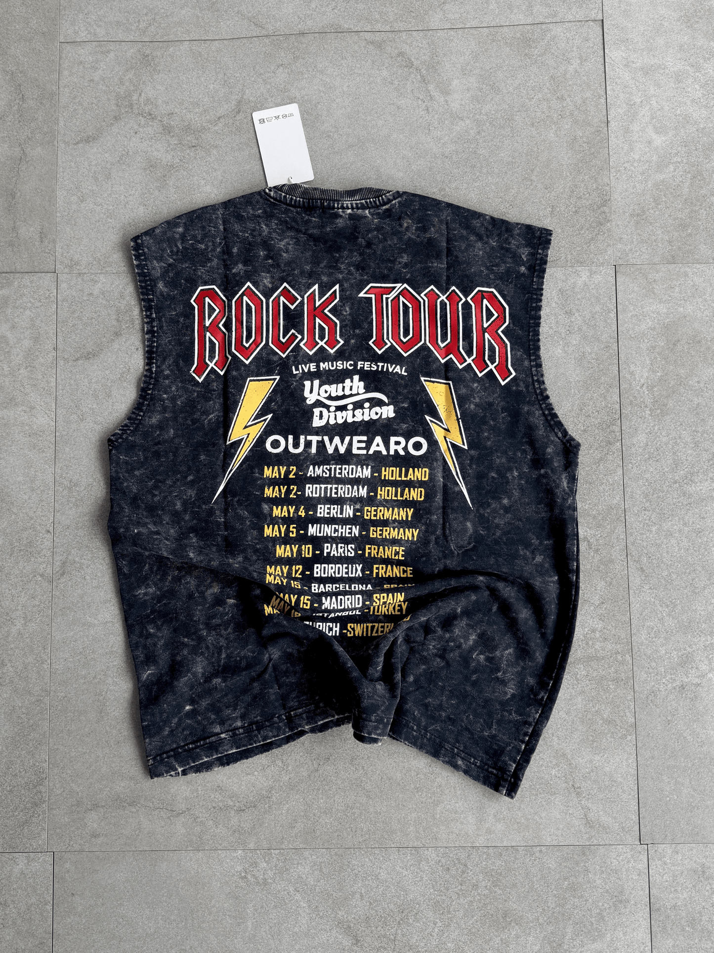 Acid wash sleeveless tshirt Rock printed shoulder stud - outwearo