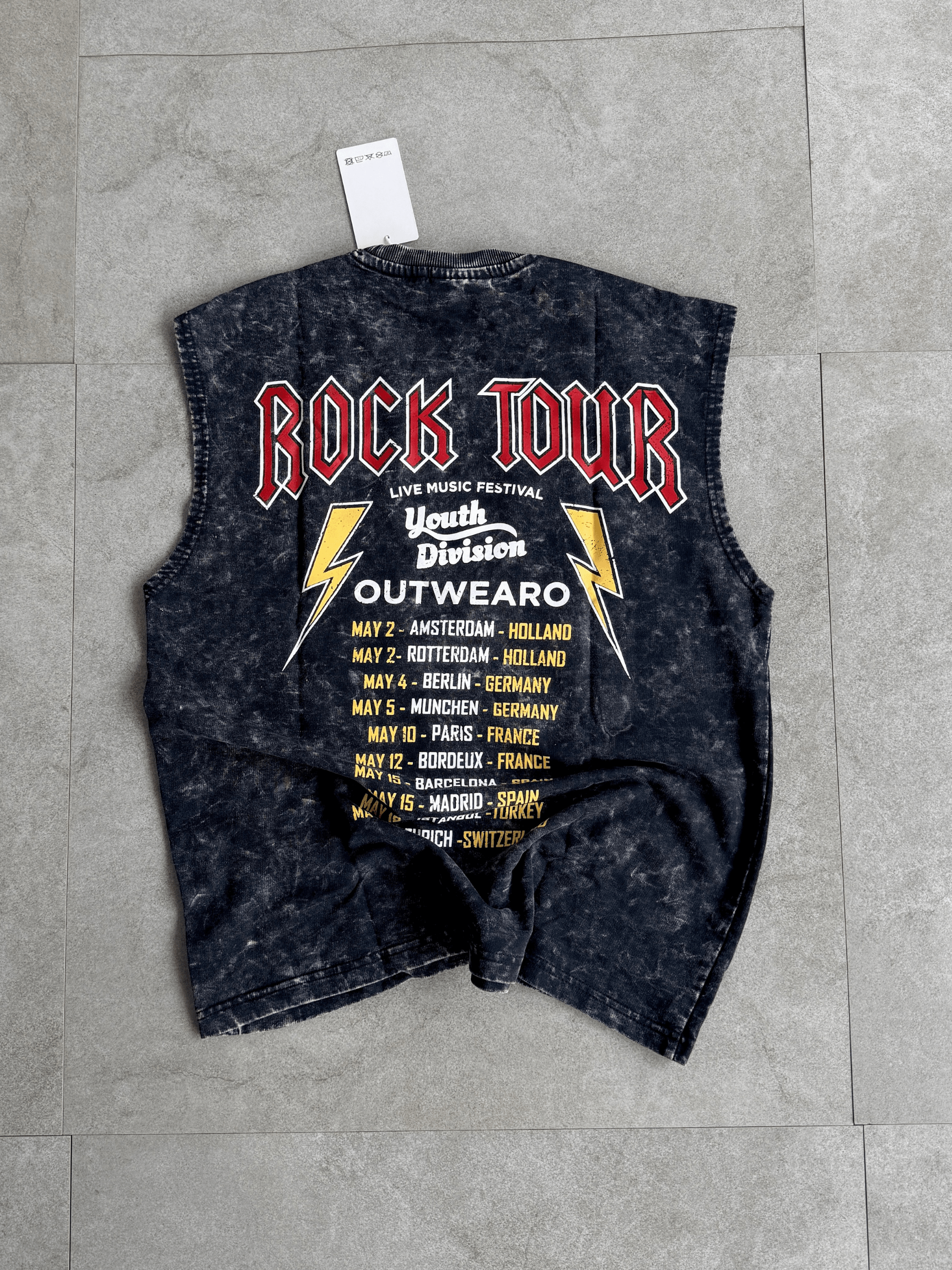 Acid wash sleeveless tshirt Rock printed shoulder stud - outwearo