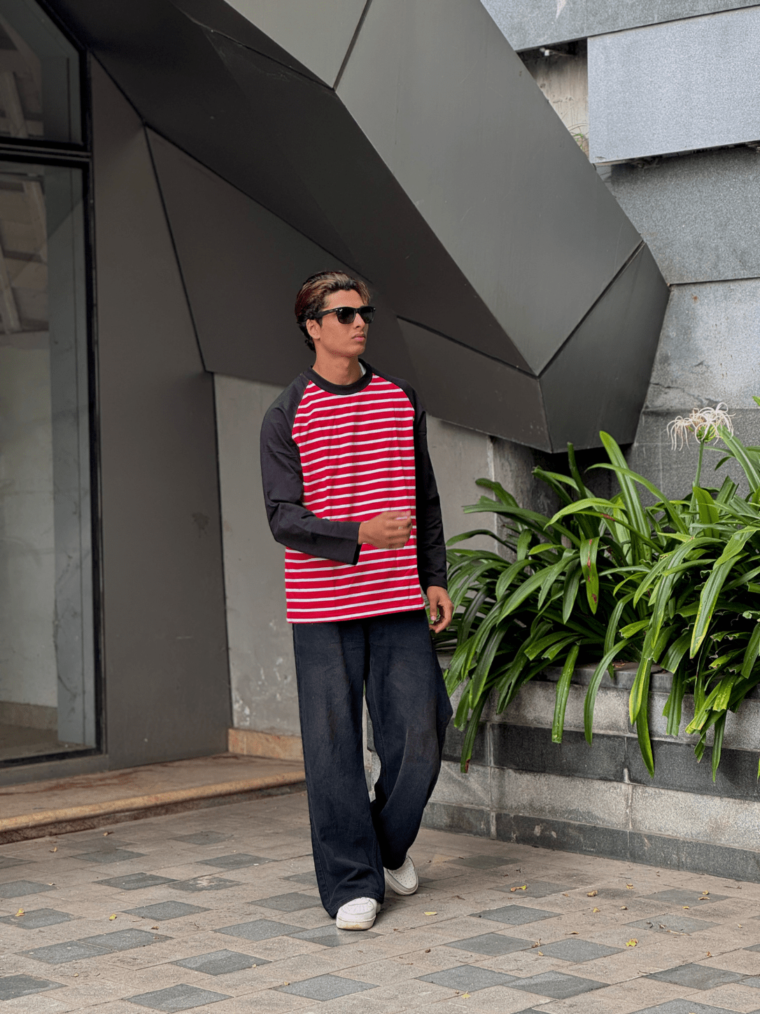 Fullsleeve striped Reglan sleeve Red Body - outwearo