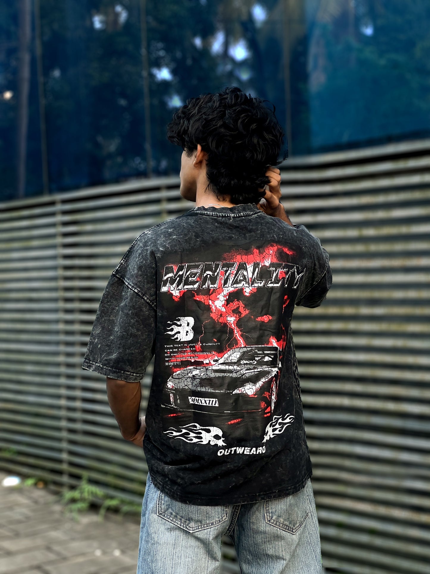 Oversized acide wash Vintage Car Mentality black - outwearo