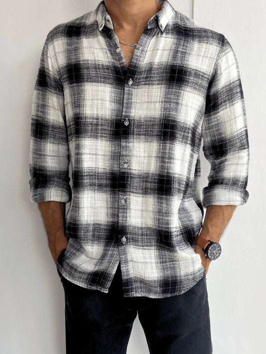 Regular fit White and Black Texture check full sleeve shirt - outwearo